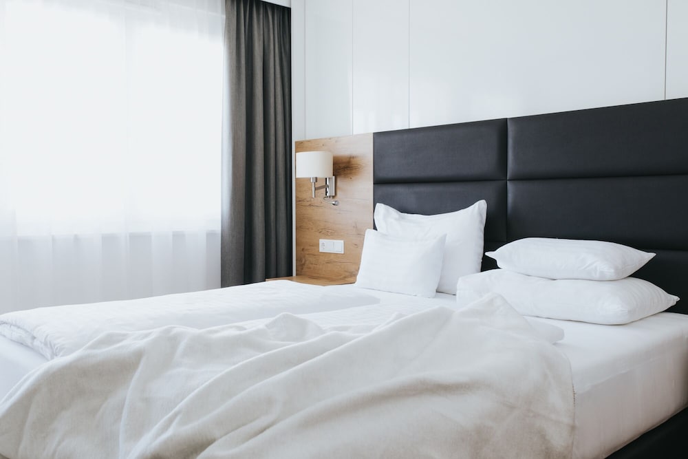 Фото Parks 73 The TownHouse Hotel