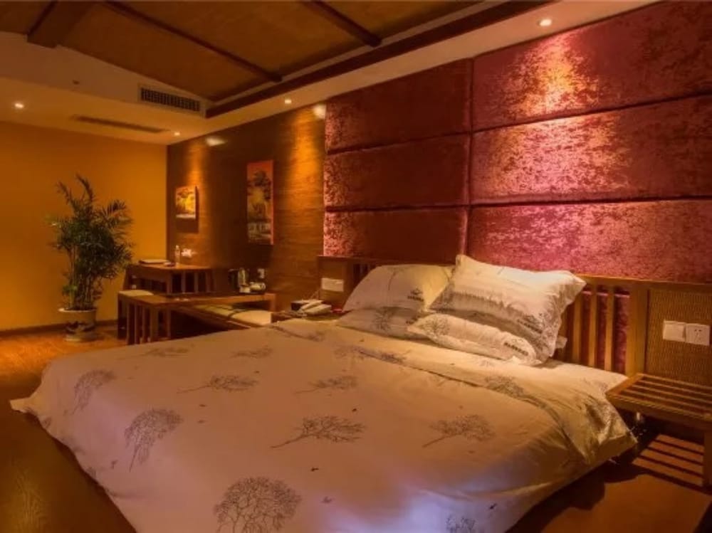 Фото Bluesky Hotel & Resort