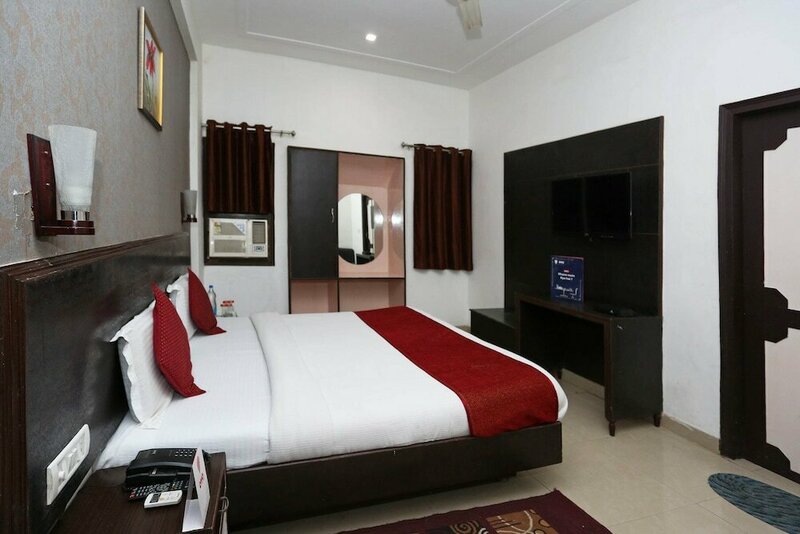 Гостиница Oyo 2862 Hotel Kanha Continental в Агре