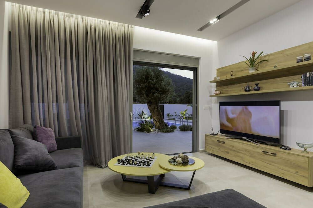 Фото Filerimos bellevue villa