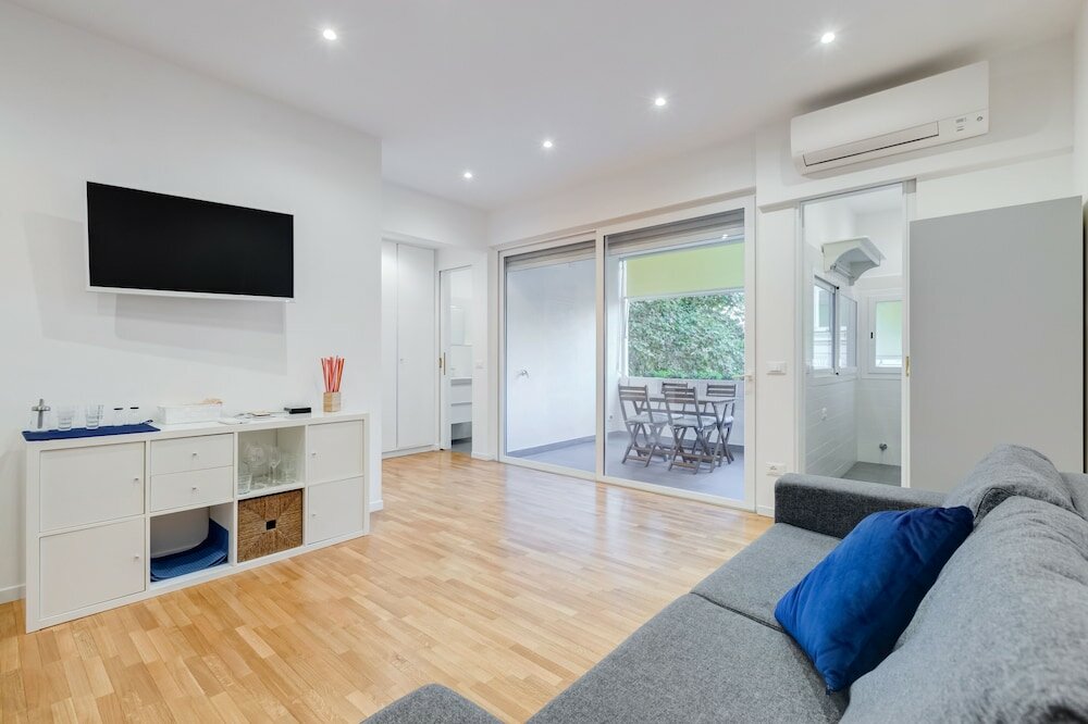 Фото Giulio Cesare Luxury Apartment