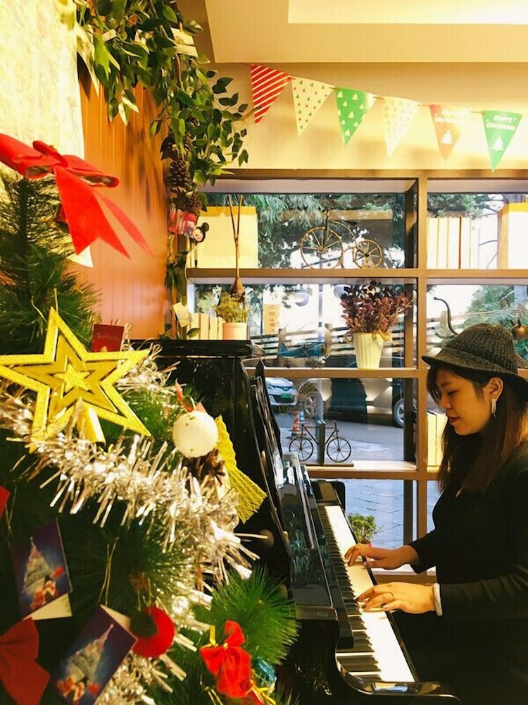 Фото Guilin Lakeside Yige Hotel