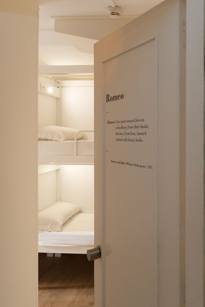 Фото Pars Teatro Hostel