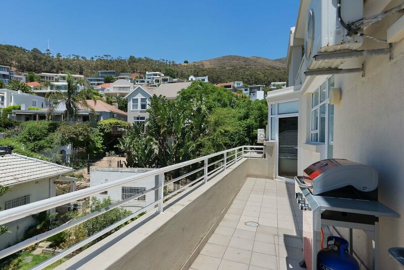 Гостиница Sanhill Terrace 7 в Кейптауне