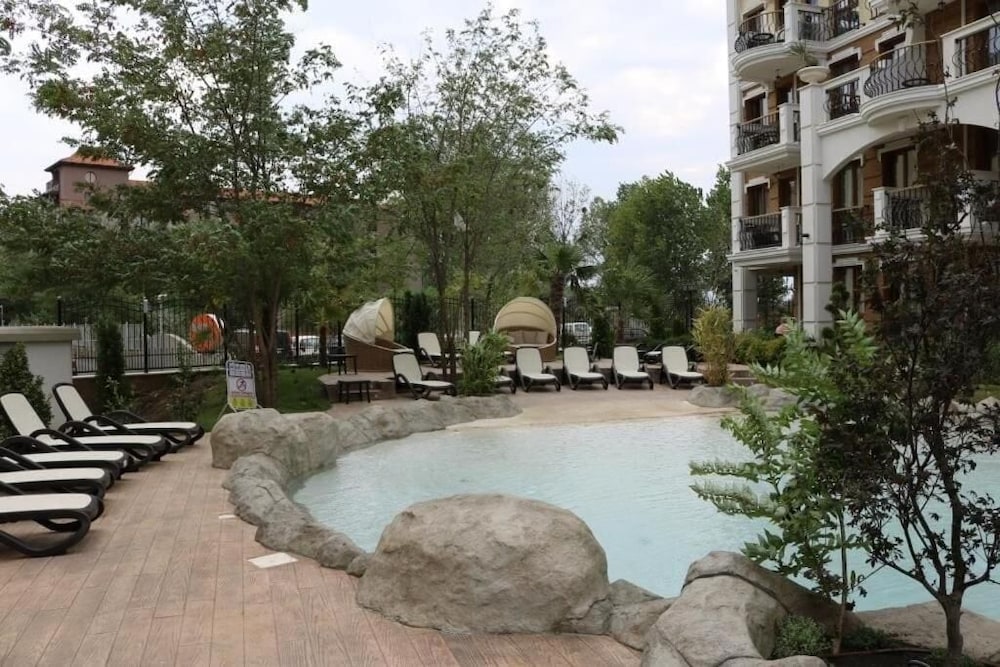 Фото Harmony Suites