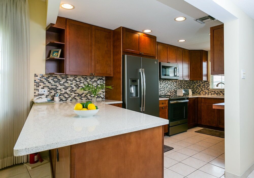 Фото The Colonial Club, Oceanfront Condos