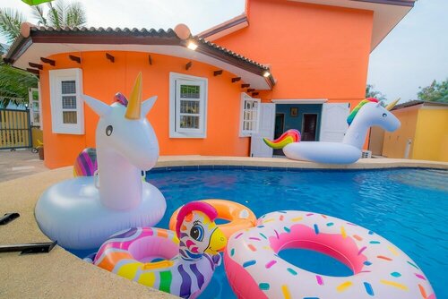 Гостиница Bann Candy Hua Hin Pool Villa в Хуахине