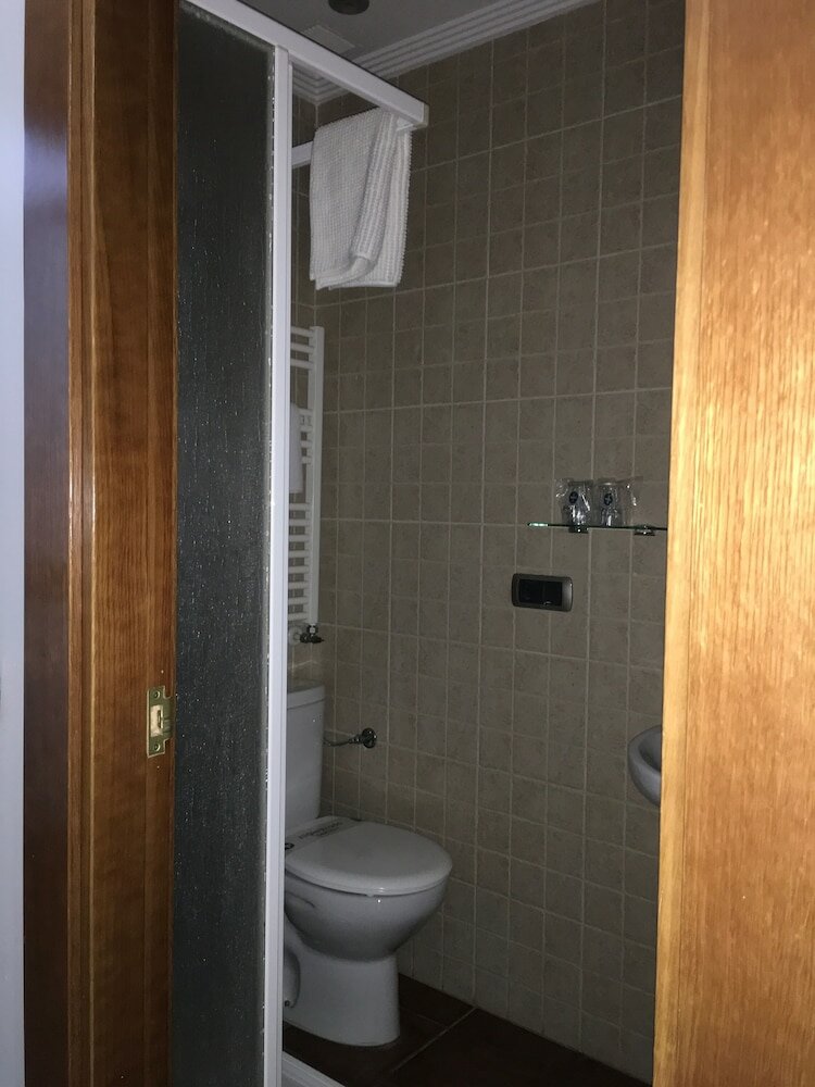 Фото Pensión La Bilbaina - Albergue Logroño