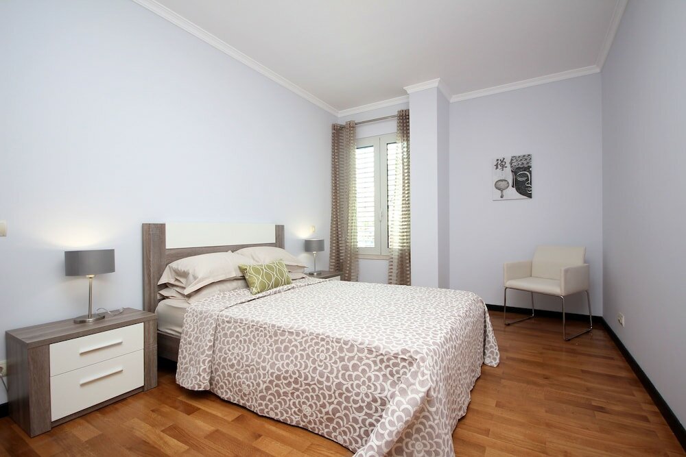 Фото Oceanside Terrace Apartment by Holiday Rental Management