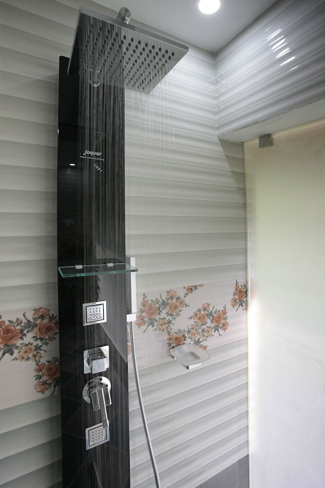 Фото Neelambari Ecotourism