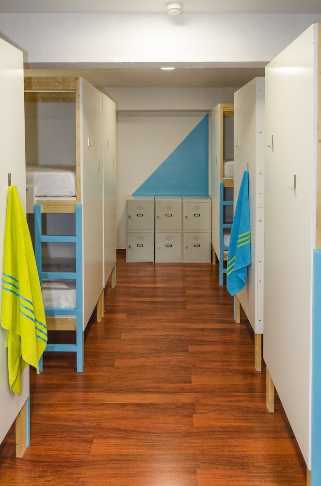 Фото La Fabrica Urban Hostel