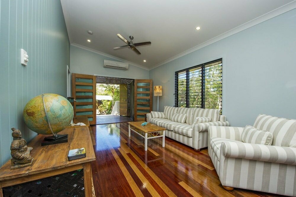 Hotel Deb's Shed, Queensland, photo