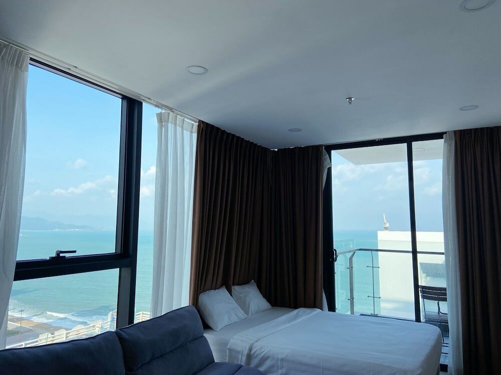 Фото Holi Beach Hotel & Apartments