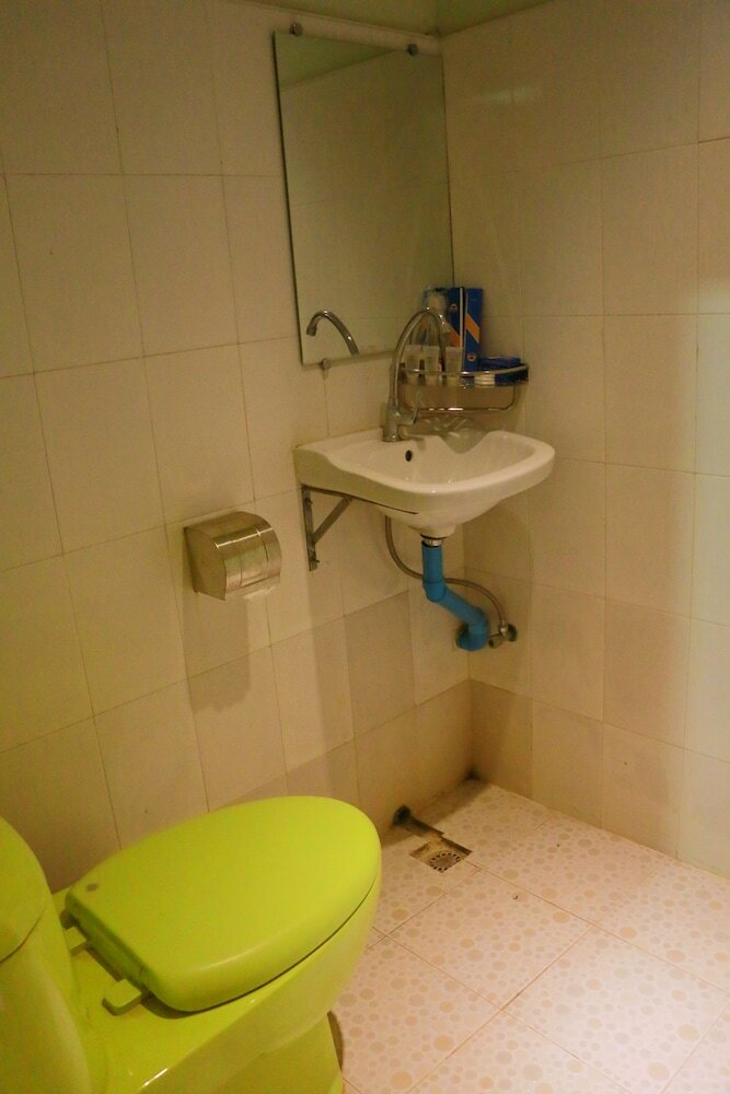 Фото Hotel Shwe Pyi Tan