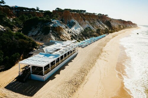 Гостиница Pine Cliffs Ocean Suites