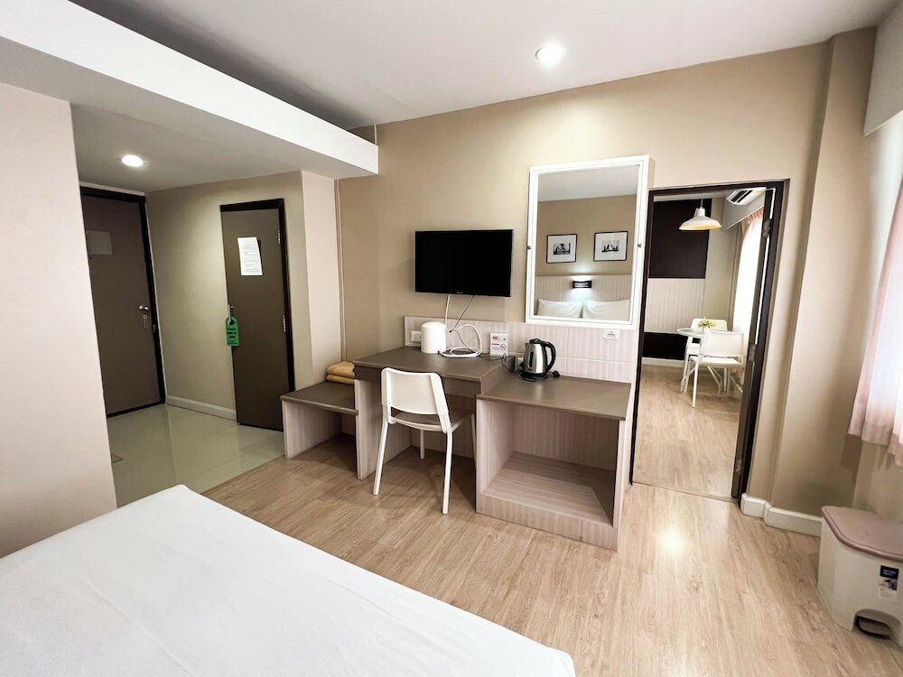 Фото Srivichai Hotel