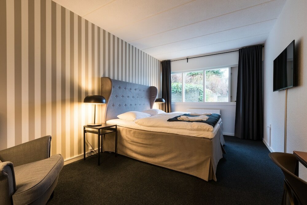 Фото Diagonalkroen