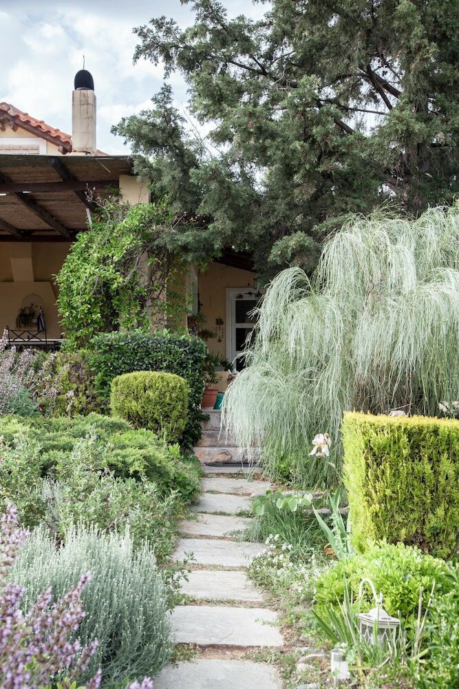 Фото Beautiful mini eco farmhouse