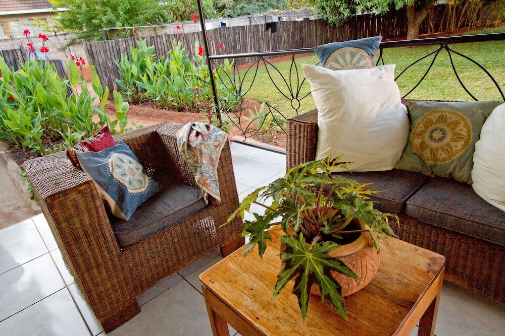 Фото Mose Street Apartments