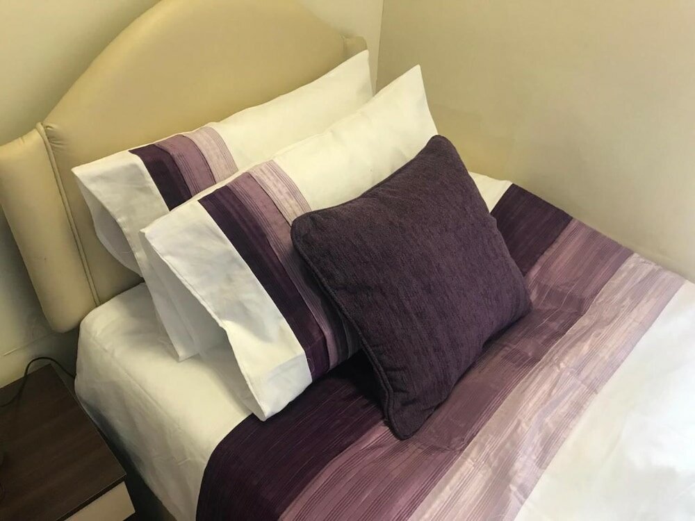 Фото Adelaide House