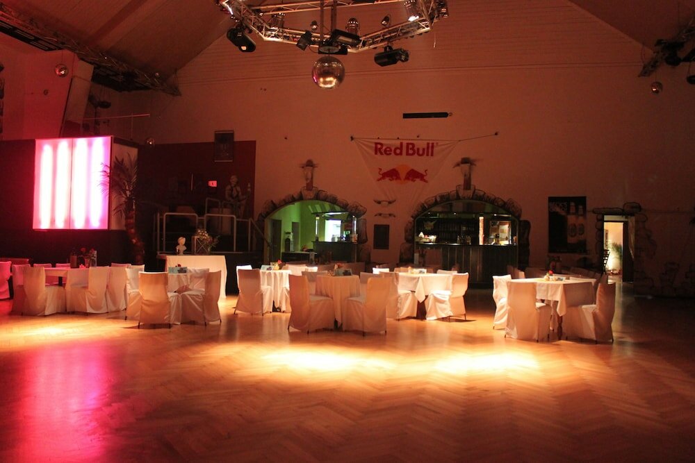 Фото Hotel und Restaurant die Burg