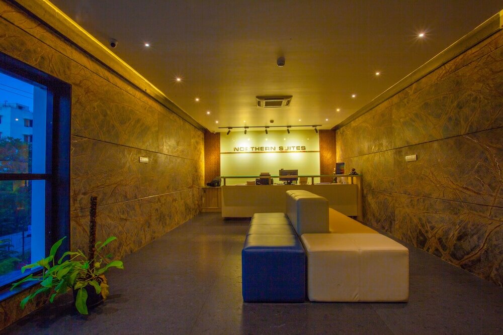 Фото Parkwood Suites