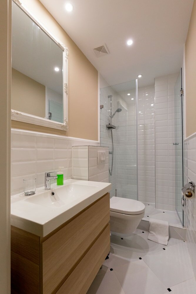 Фото Roland Apartments