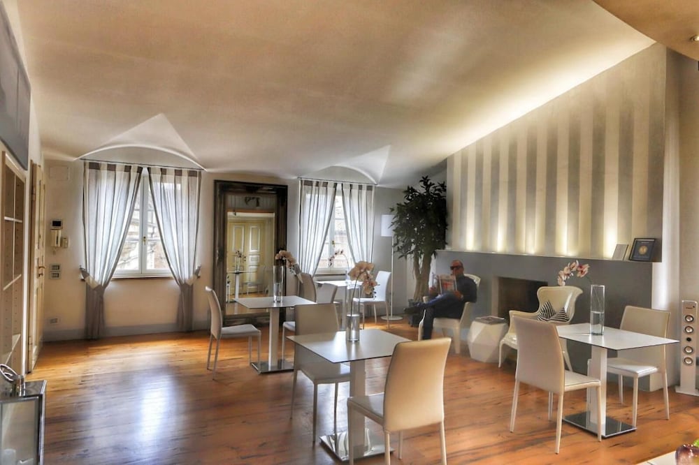 Фото B&b Le Logge Luxury Rooms