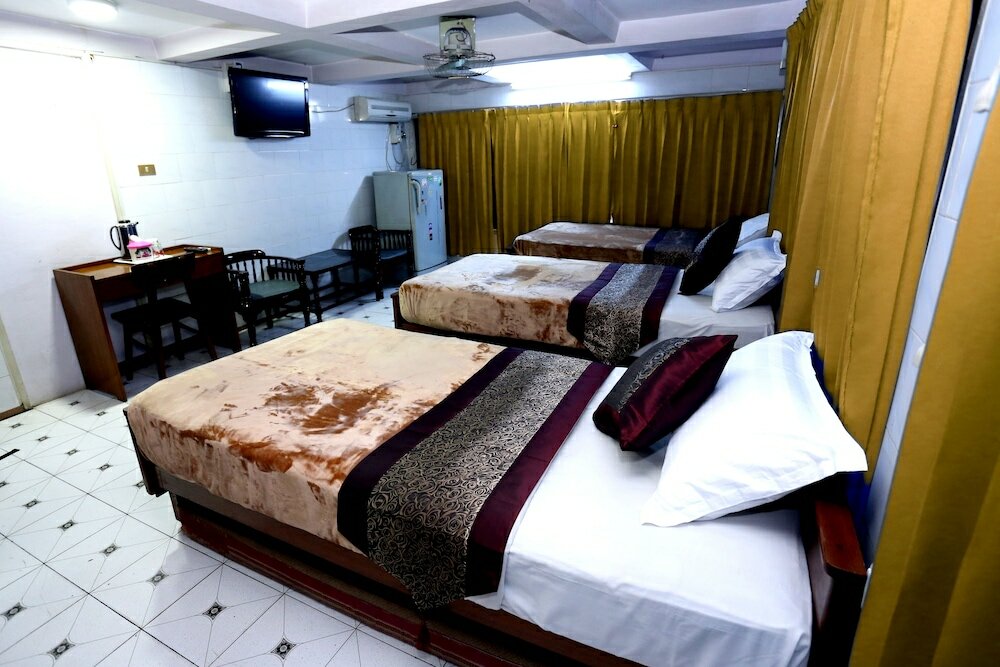 Фото Garden Hotel