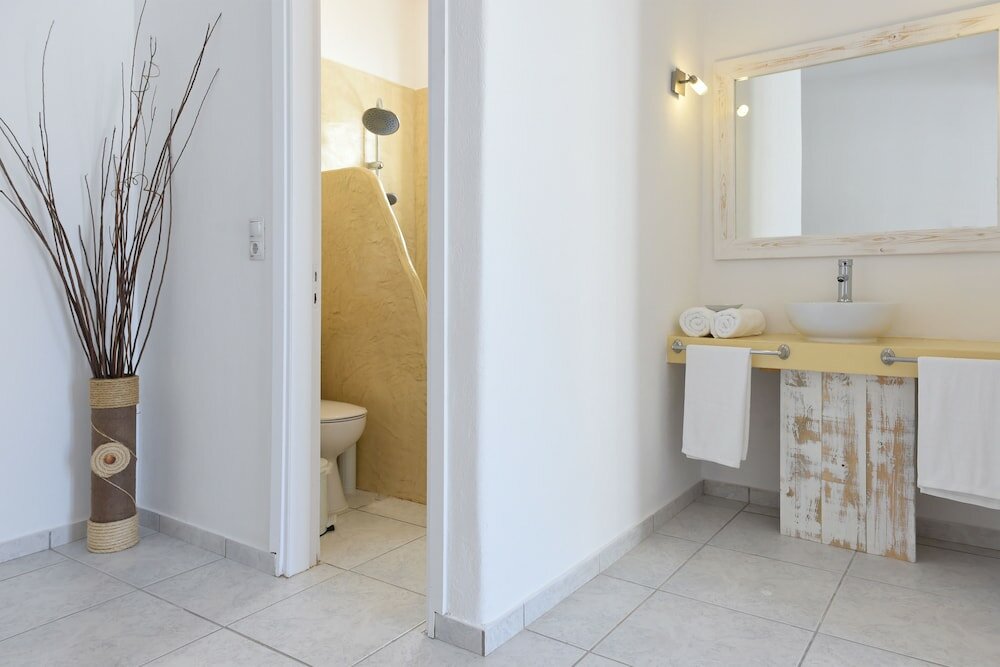 Фото Porto Naoussa - Adults Only