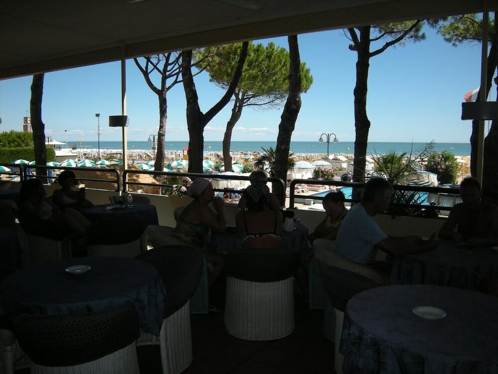 Фото Hotel Ambasciatori Palace