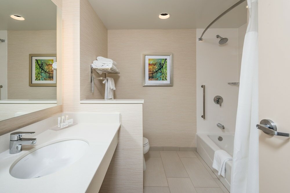 Фото Fairfield by Marriott Inn & Suites Plymouth White Mountains