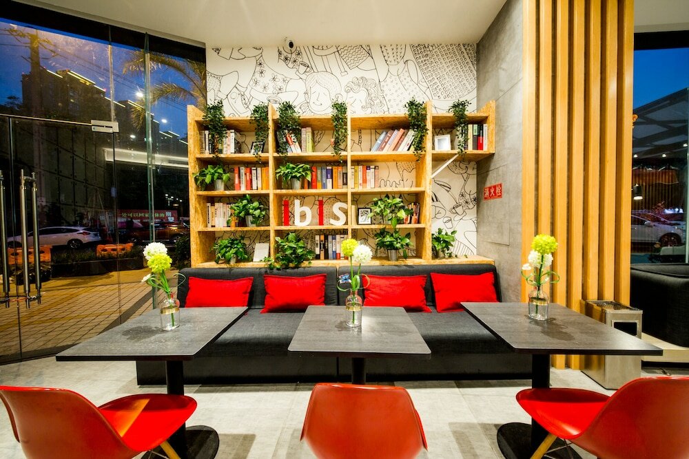 Фото Ibis Styles Chengdu American Center Hotel