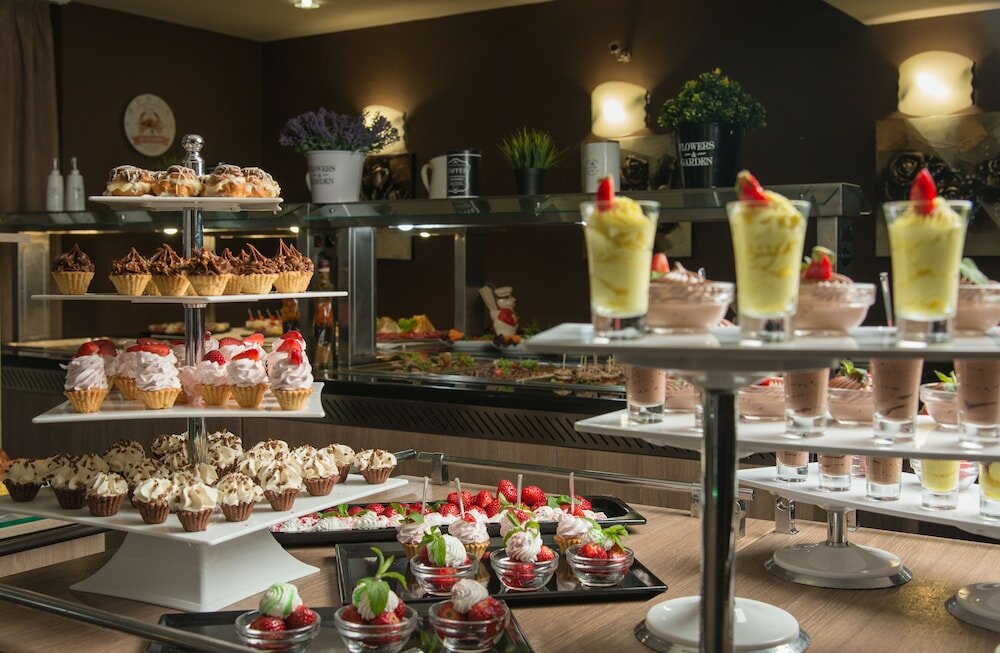 Фото TM Deluxe Hotel