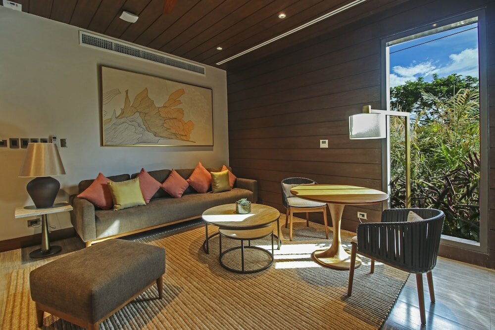 Фото Quest Plus Conference Center, Clark