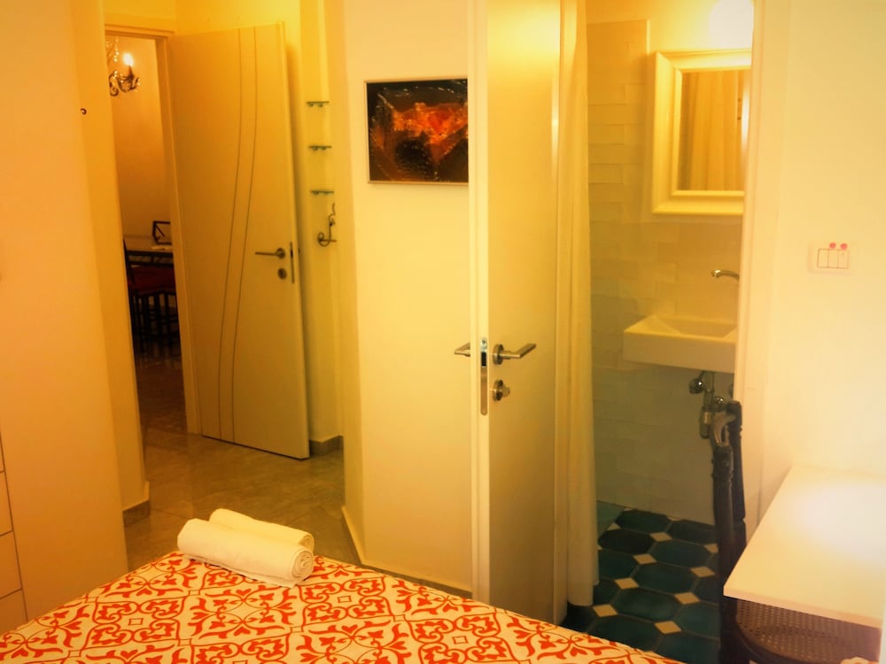 Фото Tel Aviv Apartment by the Sea