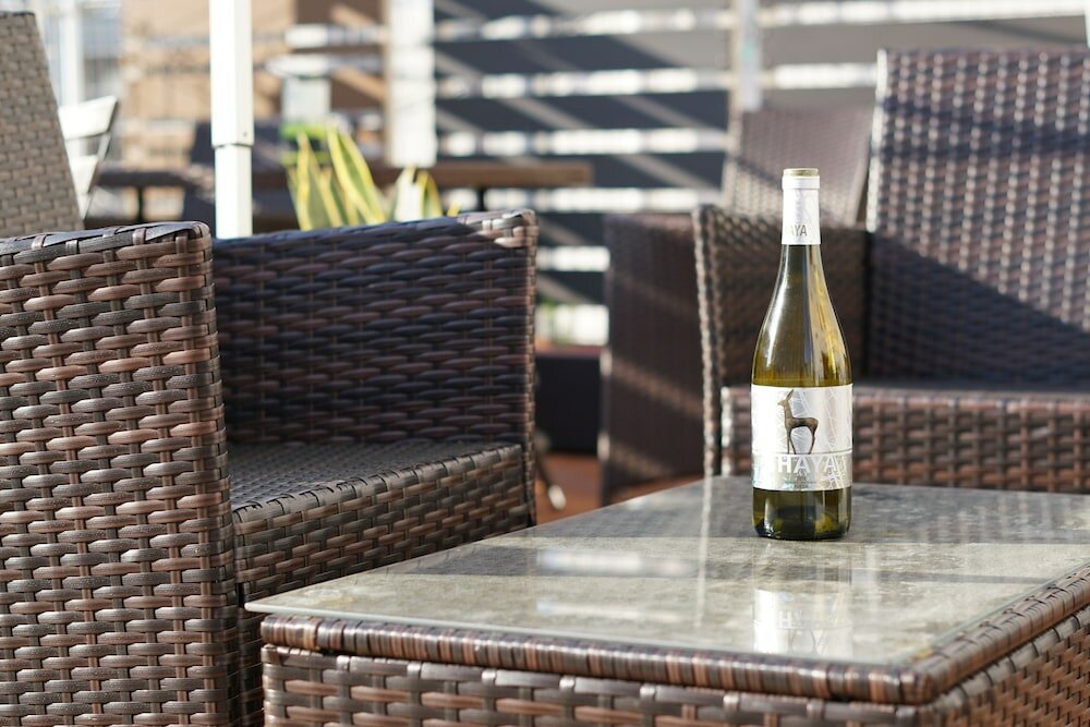 Фото Bonfire Hostel Osaka