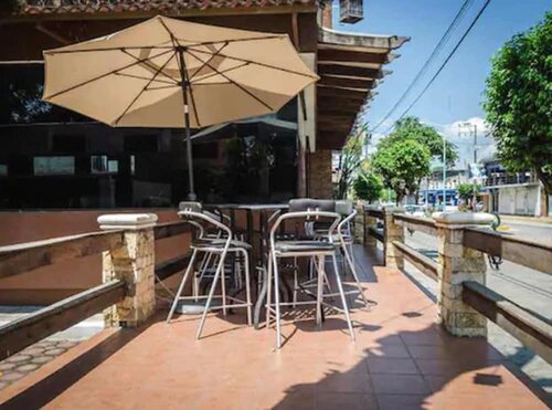 Гостиница Hotel El Rancho