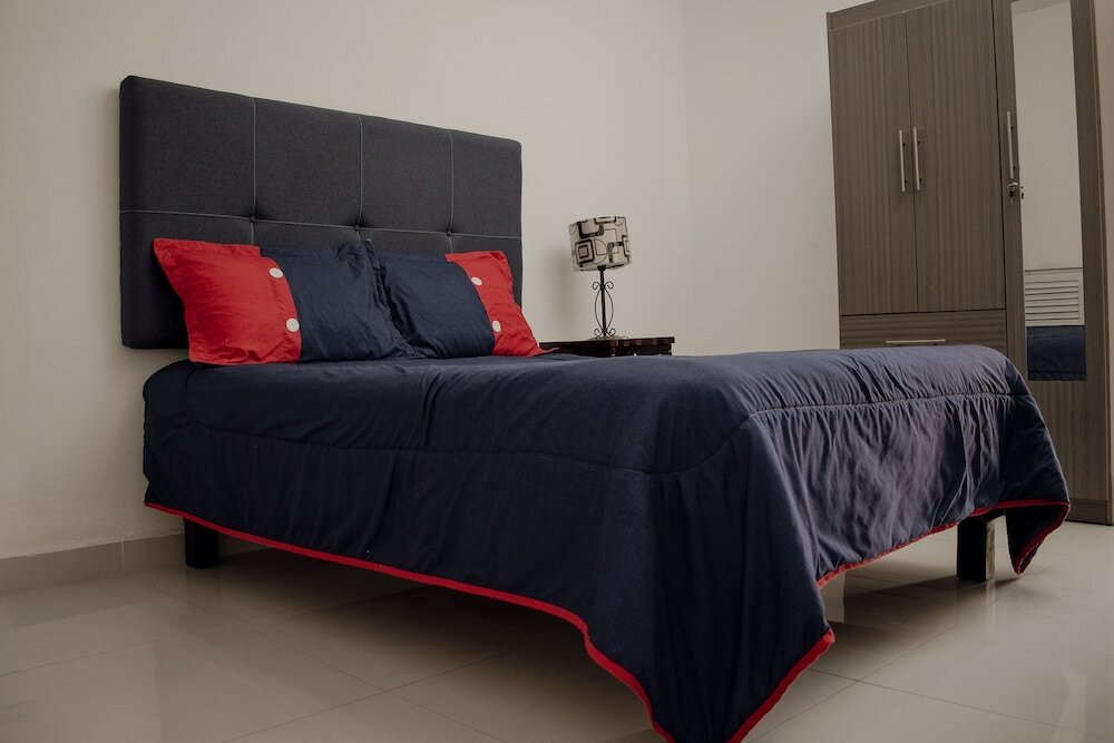 Фото Suites Cervantes