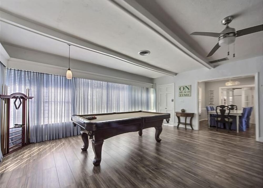 Фото Salty Bungalow Madison