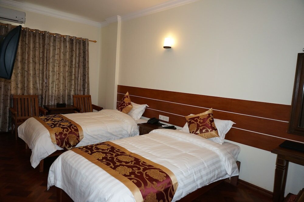 Фото The Home Hotel