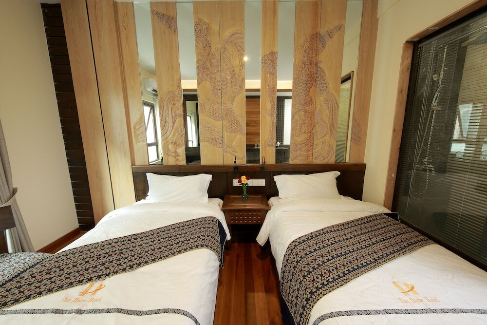 Фото The Home Hotel