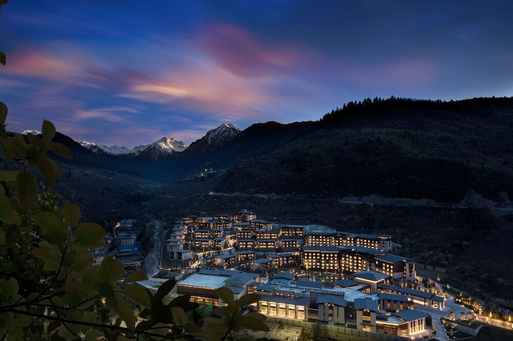 Фото Hilton Garden Inn Jiuzhaigou