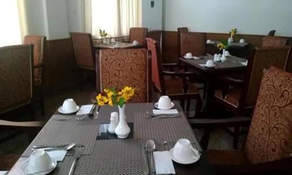 Фото The Home Hotel