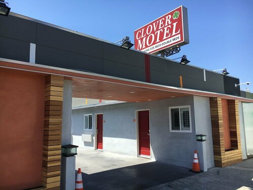 Гостиница Clover Motel в Комптоне