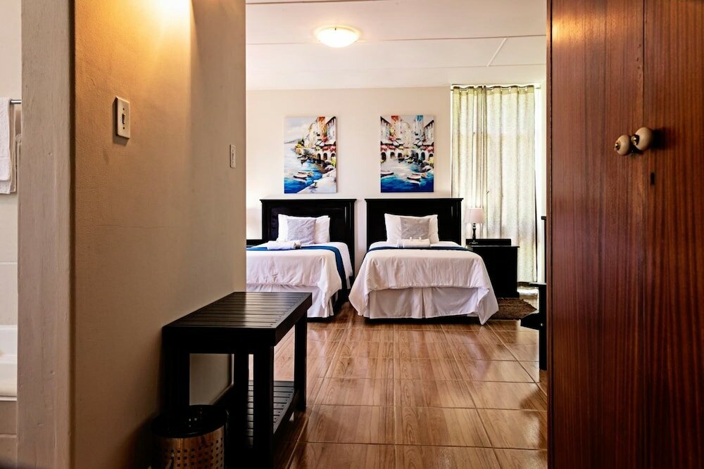 Фото B at Home Guesthouse Piet Retief