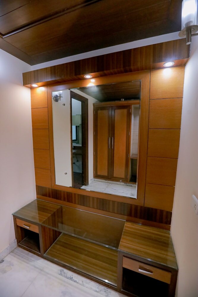 Фото Leela Grande Hotel