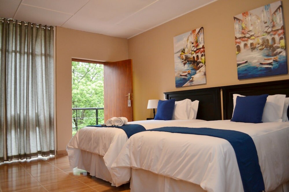 Фото B at Home Guesthouse Piet Retief