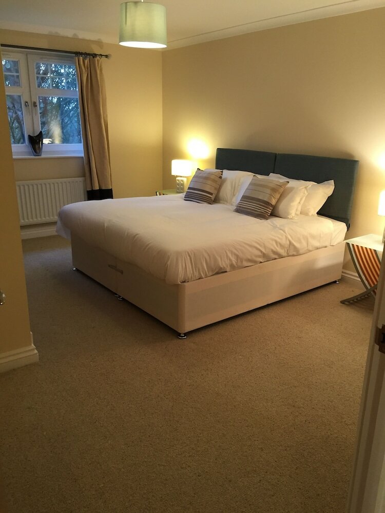 Фото Turnberry Apartments