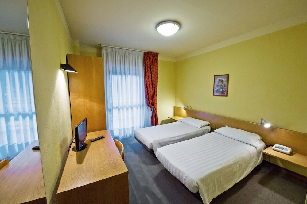 Фото Hotel Rendez Vous